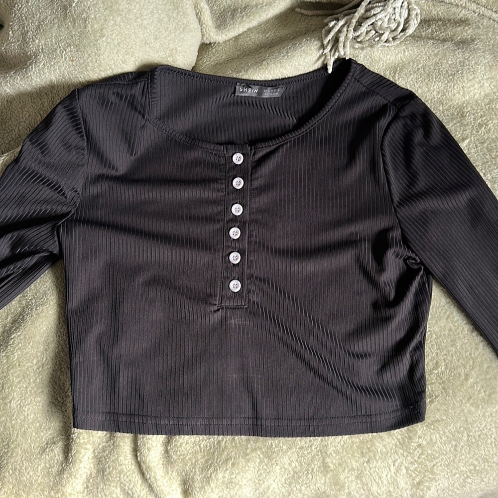 Black button down crop top